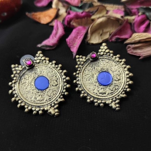 Handmade Afghan Coin Stud Earrings: Vintage Tribal Jewelry - Picture 5 of 5